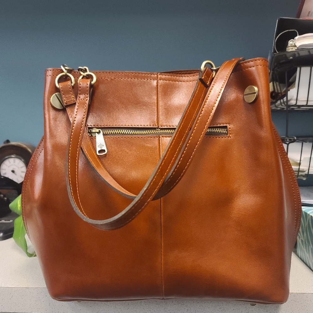 Patricia Nash leather purse like new..